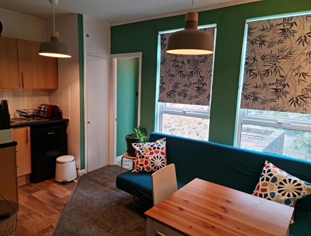 לונדון Elegant 1-Bedroom Apartment In Camden Town מראה חיצוני תמונה
